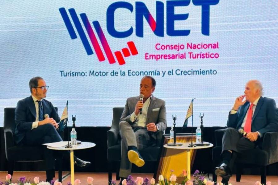 CNET reconoce la trayectoria y aportación al sector turístico