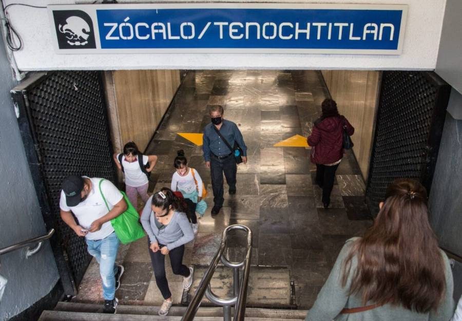 Estación Zócalo -Tenochtitlán de Metro CDMX cerrada