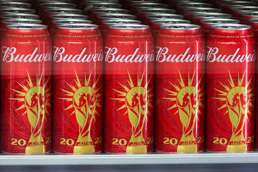 Budweiser dice que restricciones de cerveza en Mundial de Qatar escapan a su control