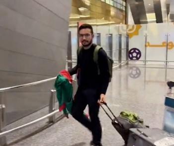 ¡Qu&eacute; oso! Aficionado mexicano presume haber metido alcohol ilegalmente a Qatar