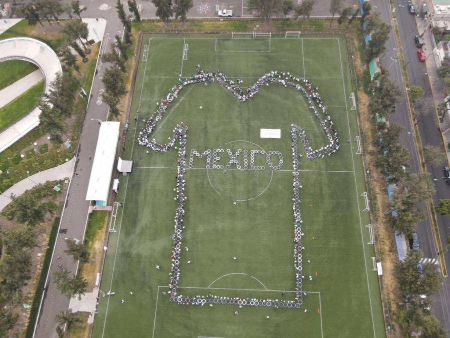 Iztapalapa realiza “Megaplayera” humana para apoyar a la Selección Mexicana