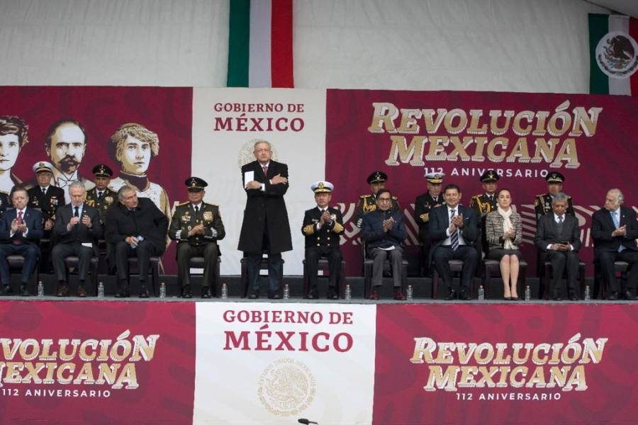 Sin el apoyo de los pobres ya nos habría derrotado la oposición, como hizo con Madero, dice AMLO