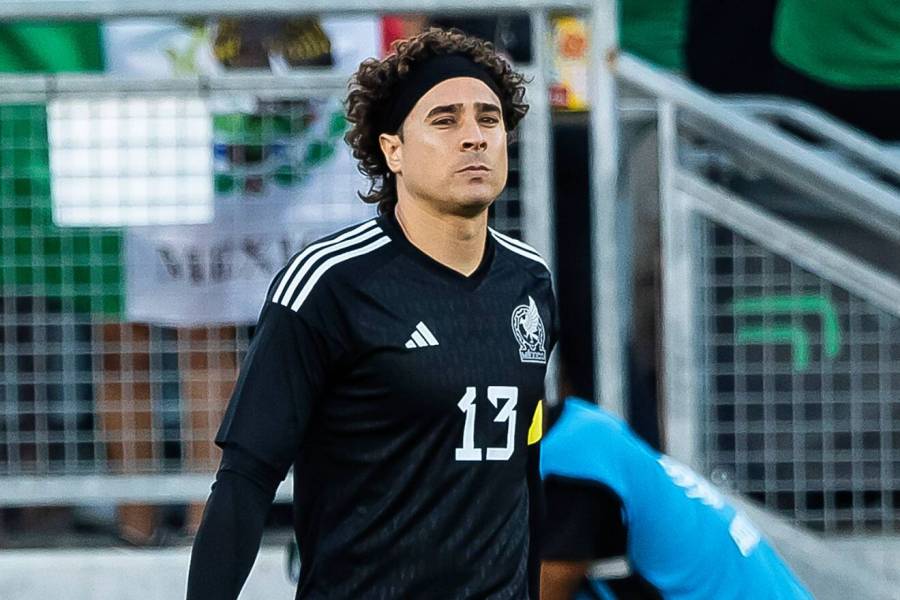 Han sido injustos con él: Guillermo Ochoa, pide apoyo para Raúl Jiménez