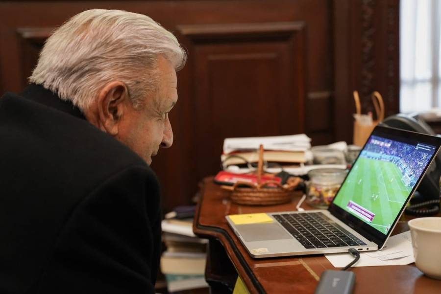 AMLO felicita a Selección Mexicana y exalta labor de Ochoa