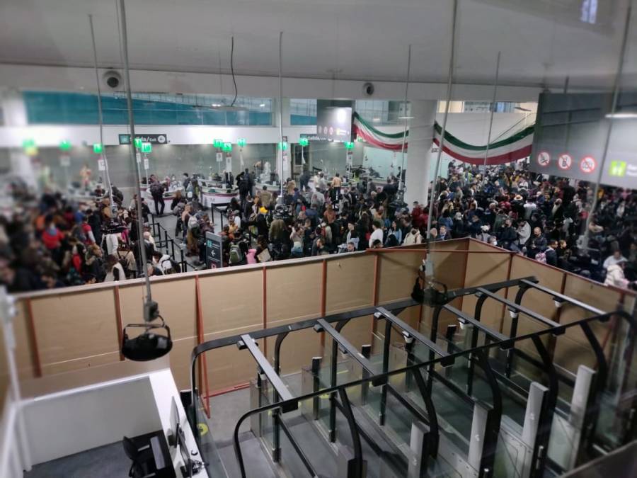 Informan afectaciones en filtros migratorios de T2 del AICM, por intento de robo de cable