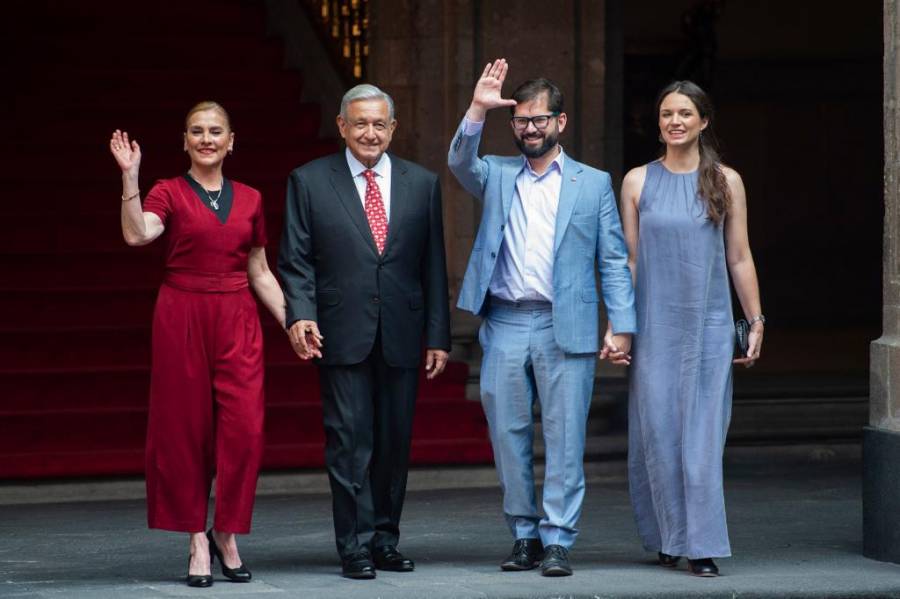 Recibe AMLO a Boric en Palacio Nacional