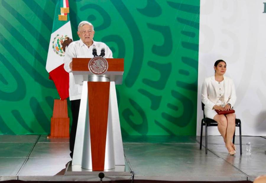 AMLO revela que Indira Vizcaíno fue amenazada