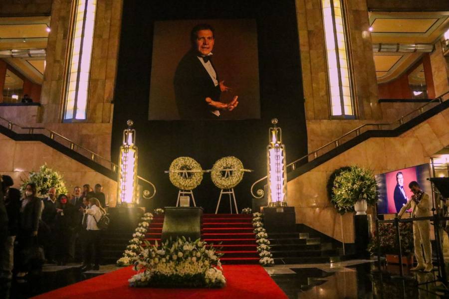 Rinden homenaje póstumo a Héctor Bonilla en Bellas Artes