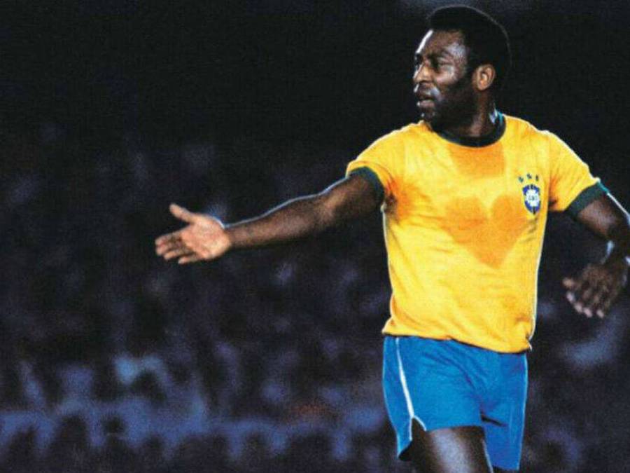 Pel&eacute; est&aacute; internado y es sometido a pruebas en São Paulo; no responde a la quimioterapia