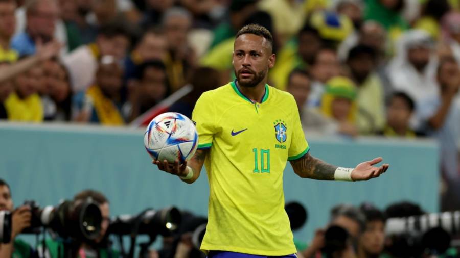 Doble de Neymar causó sensación en Qatar; Le pidieron fotos