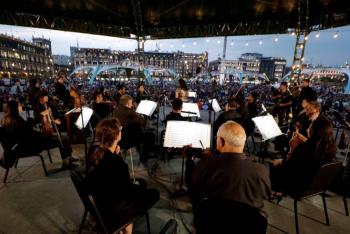 Dará Orquesta Filarmónica de la Ciudad de México concierto navideño en el Zócalo