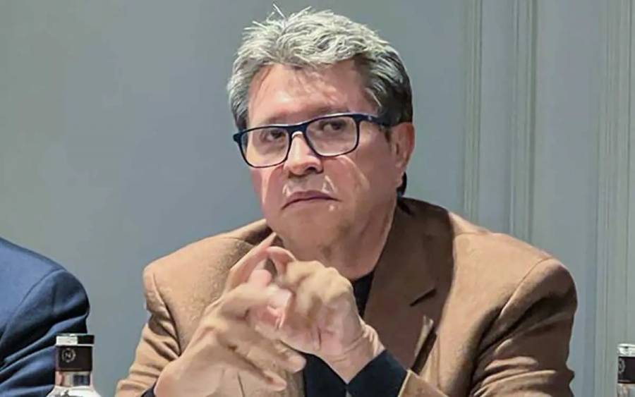 Monreal ve hostilidad de Morena; exigen definición