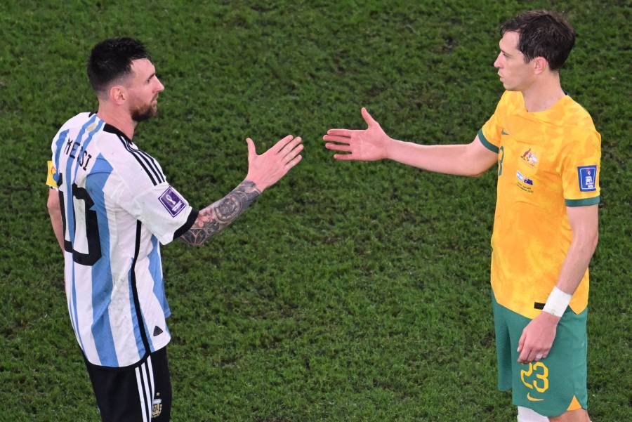 Argentina y Messi pasan a cuartos con sufrido triunfo ante Australia