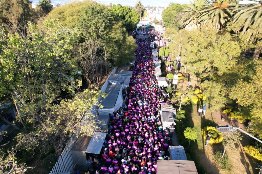 Realizan Carrera del Fuego Nuevo en Iztapalapa; se garantiza el deporte gratuito: Clara Brugada