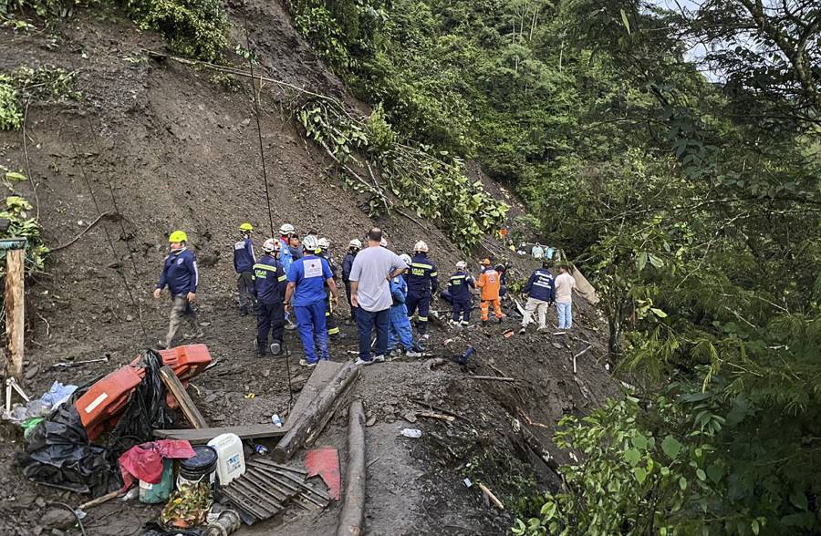 Al menos 34 fallecidos deja deslizamiento de tierra en Colombia