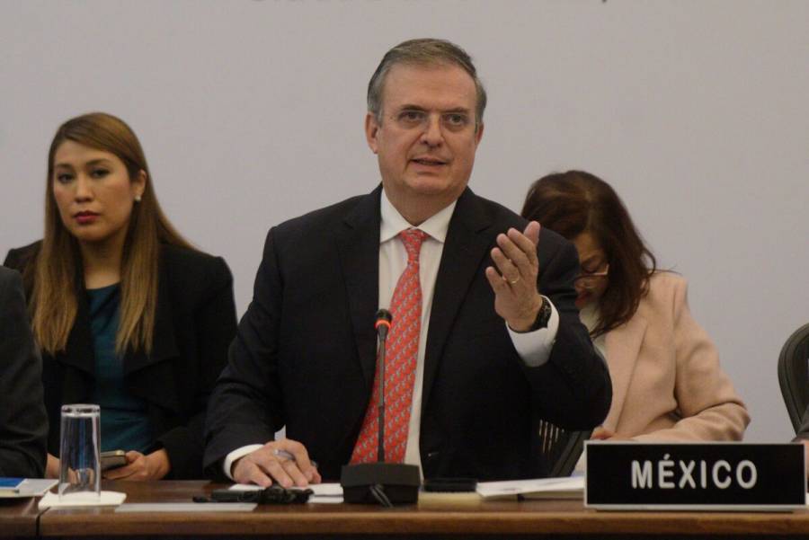 Marcelo Ebrard propone debates para definir a candidato de Morena