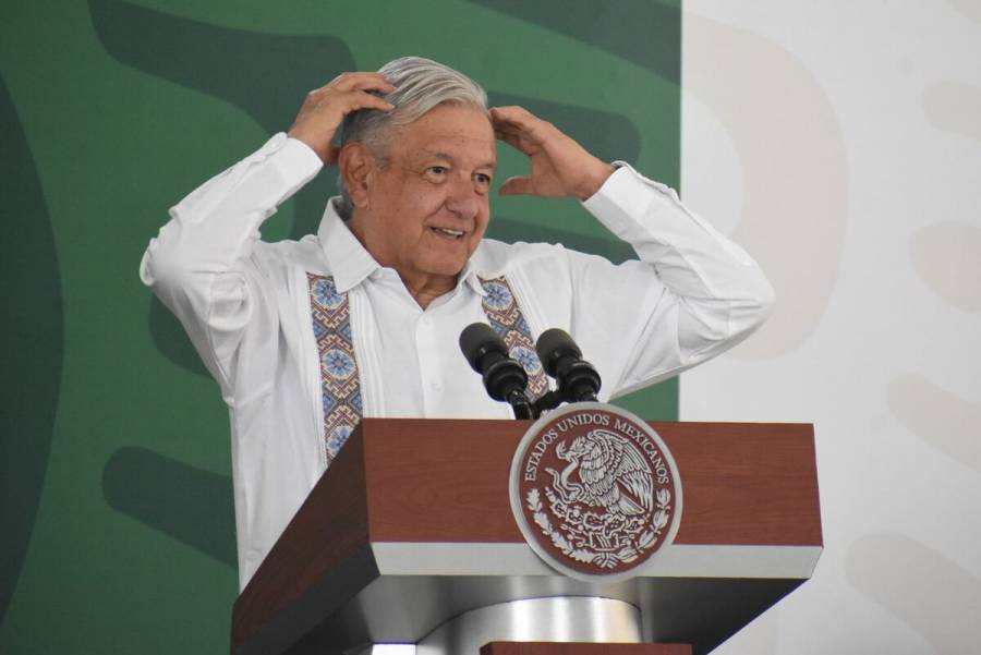 AMLO admite que el sistema de salud continúa en mal estado