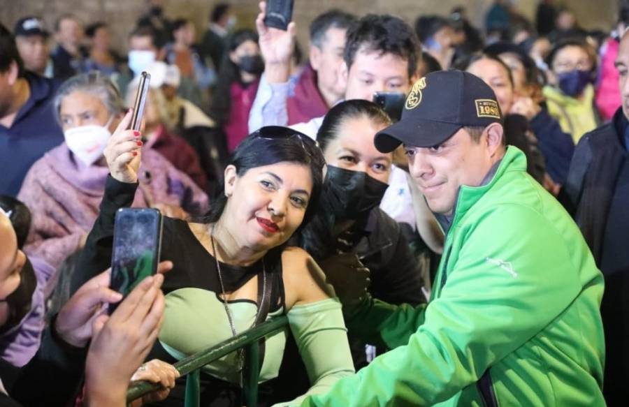 Vecinos del Saucito y Calle 16 de septiembre disfrutaron de la posada navideña con Ricardo Gallardo