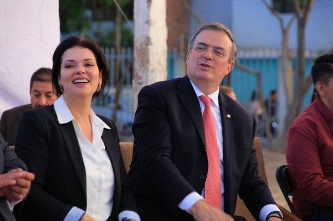 Ebrard niega injerencia en situación política de Perú