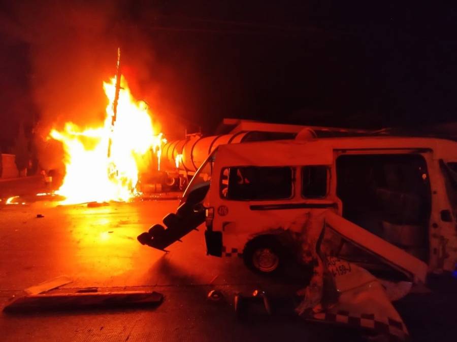 Accidente deja un muerto y 10 heridos en avenida José López Portillo, Ecatepec