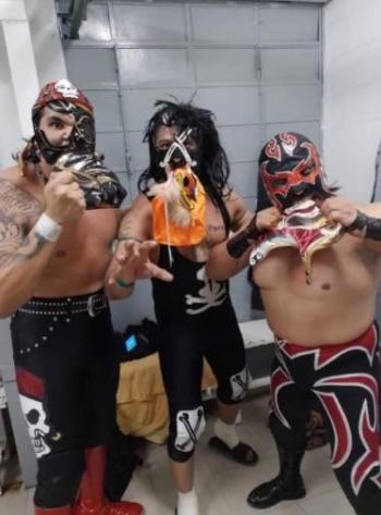 Kenny King hizo gran equipo con Ultimo Guerrero