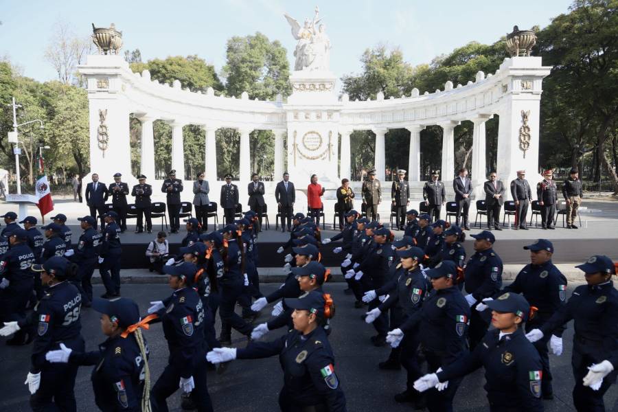 Reconocen trabajo de la Policía CDMX y realizan desfile conmemorativo