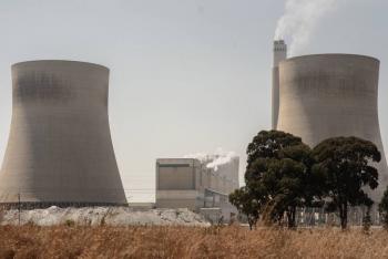 Gobierno de Sud&aacute;frica desplega al ej&eacute;rcito para proteger centrales el&eacute;ctricas