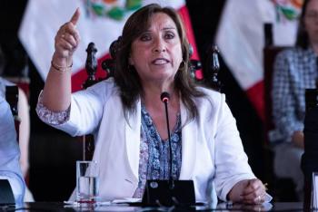 Presidenta de Per&uacute; descarta renunciar y 
