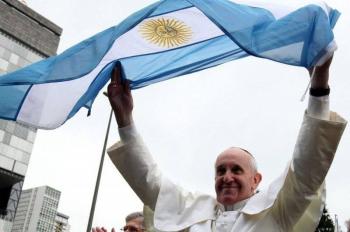 El papa Francisco llama al campe&oacute;n del Mundial a festejar desde la humildad
