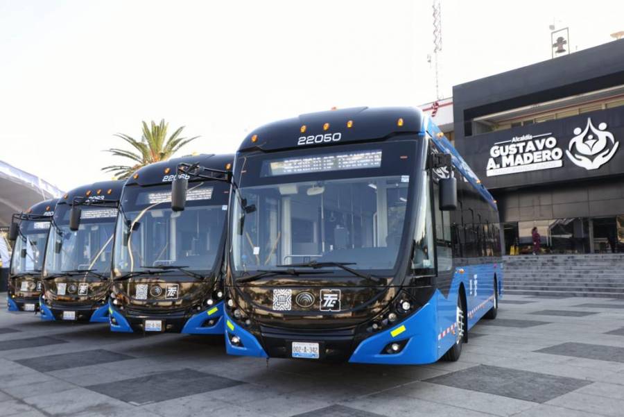 Sheinbaum da banderazo de salida a 100 nuevas unidades de Trolebús