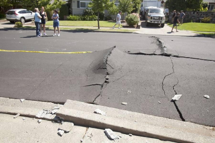 En California deja temblor de magnitud 6.4 sin luz a 64,000 viviendas