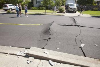 En California deja temblor de magnitud 6.4 sin luz a 64,000 viviendas