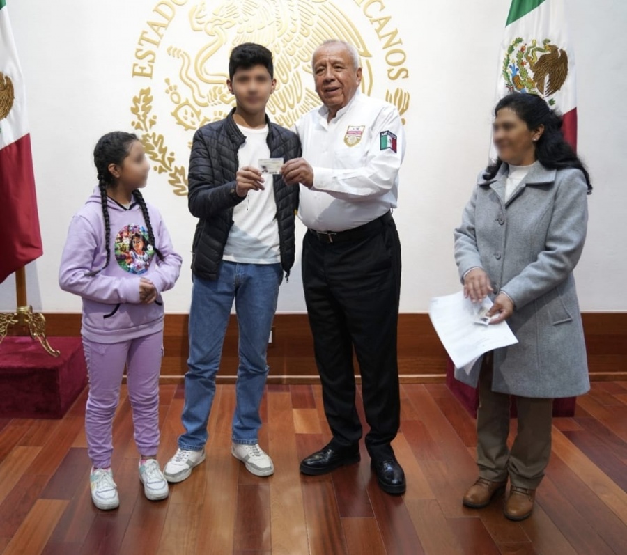Entregó INAMI documentos a familia de Pedro Castillo