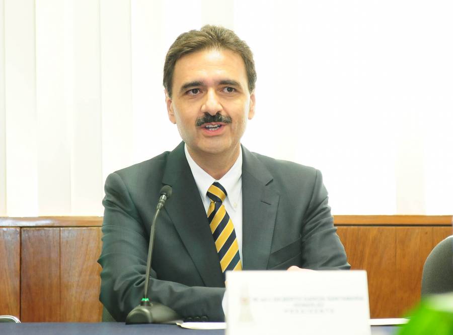 Santamaría González renunció como director de la FES Aragón en 2016