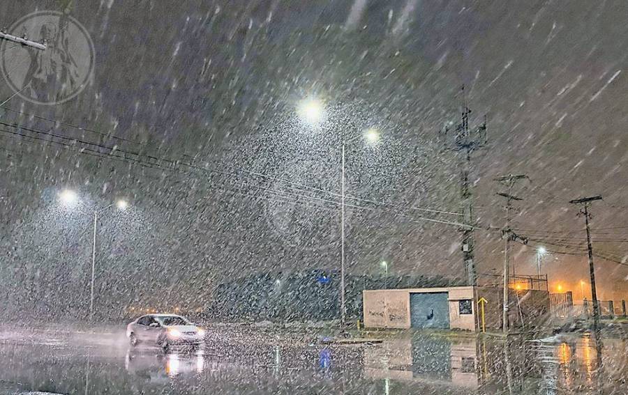 Onda gélida de hasta -15 °C provoca caída de nieve y aguanieve