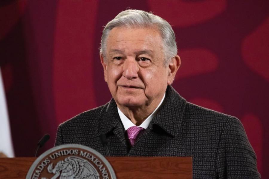 AMLO defiende rectitud de ministra Yasmín Esquivel; 