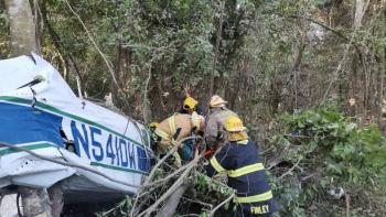 Hay sobrevivientes tras desplomo de avioneta en Puerto Vallarta