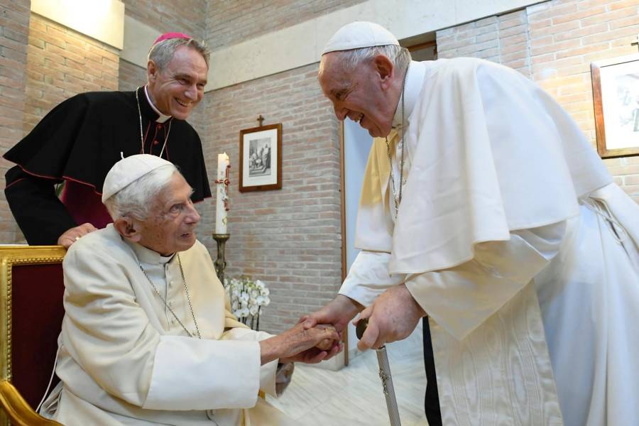 Papa Francisco reporta en Vaticano 