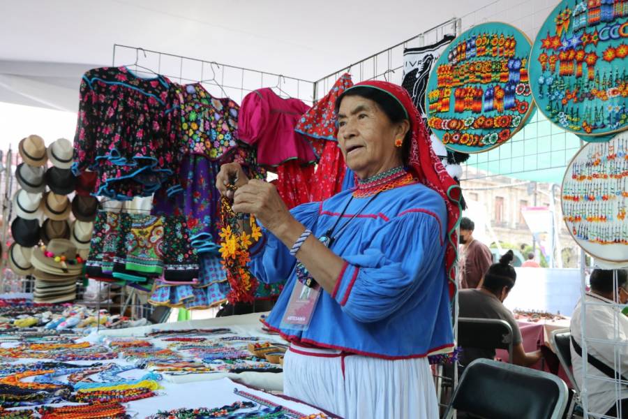 Habilita Gobierno de la Ciudad de México Centro Cultural Indígena en Garibaldi