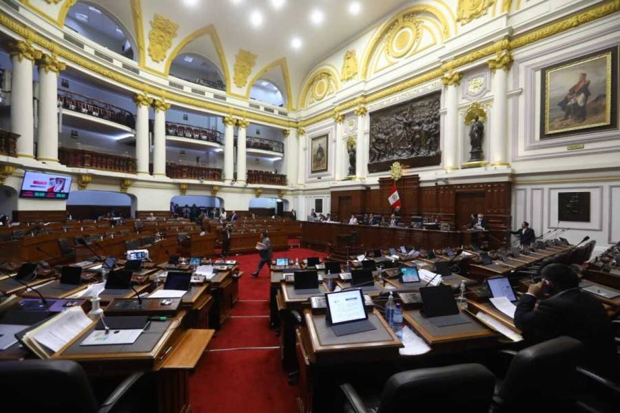 Congreso de Perú aprueba moción de rechazo a 'intromisión' de AMLO