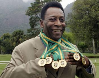 De 1940 hasta su fallecimiento, Pel&eacute; en 15 grandes fechas
