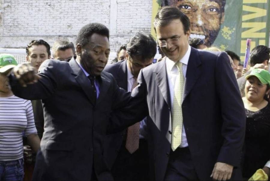 Marcelo Ebrard se suma a las condolencias por la muerte de Pelé