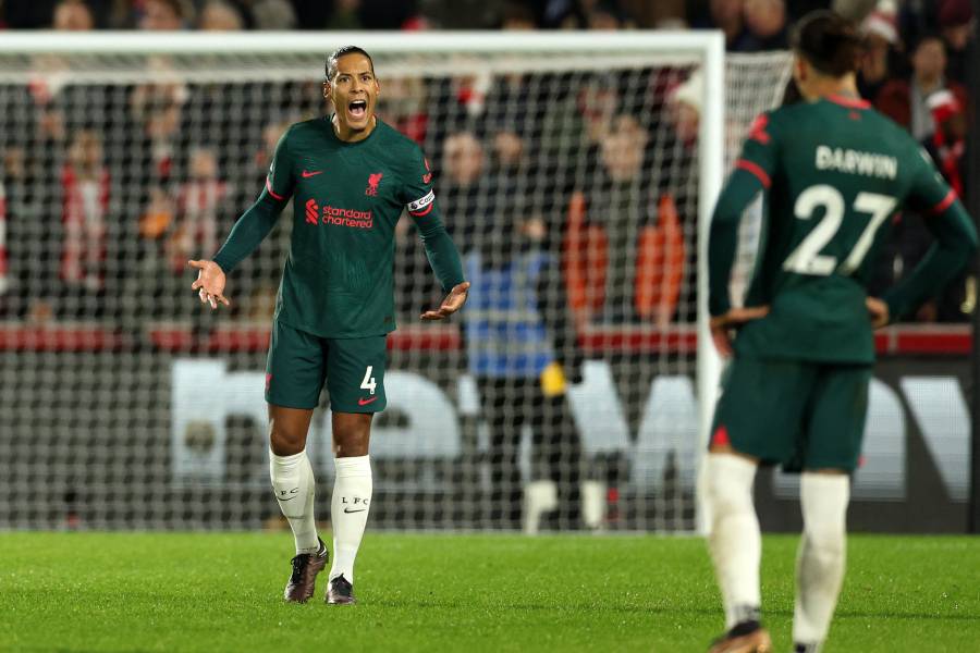 Liverpool pierde a Van Dijk más de un mes por lesión