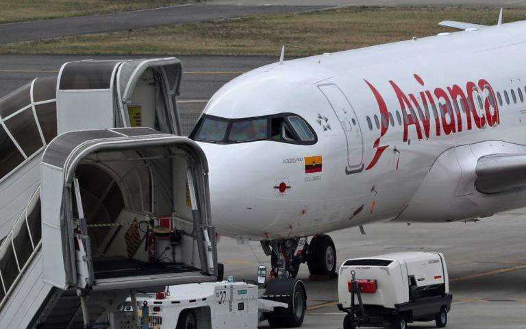 Dos cadáveres son encontrados en avión de Avianca que llegó de Chile a Colombia