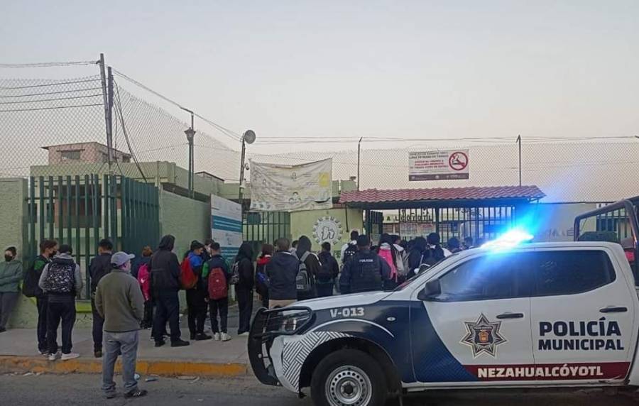 Más de mil policías municipales vigilarán regreso a clases a Neza