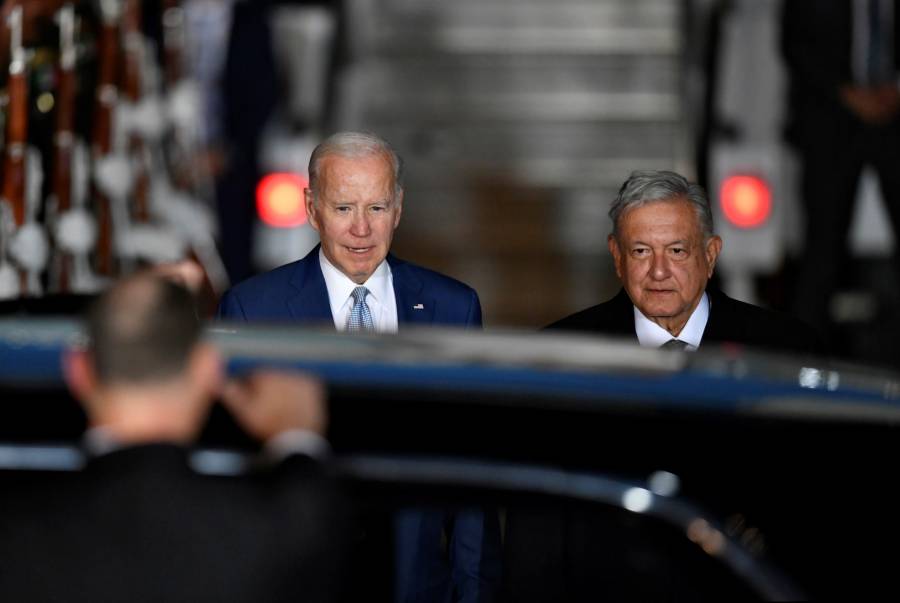 AMLO no habló sobre detención de Ovidio con Biden; le enseñó el uso de 