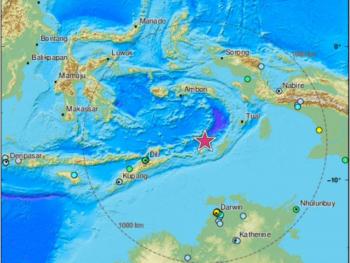 Sismo de magnitud 7.9 sacude las costas de Indonesia; activan alerta de tsunami
