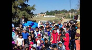 CJNG entrega juguetes a niños por el Día de Reyes; población indignada