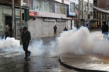 Per&uacute; declara toque de queda en la regi&oacute;n de Puno, epicentro de protestas contra el gobierno