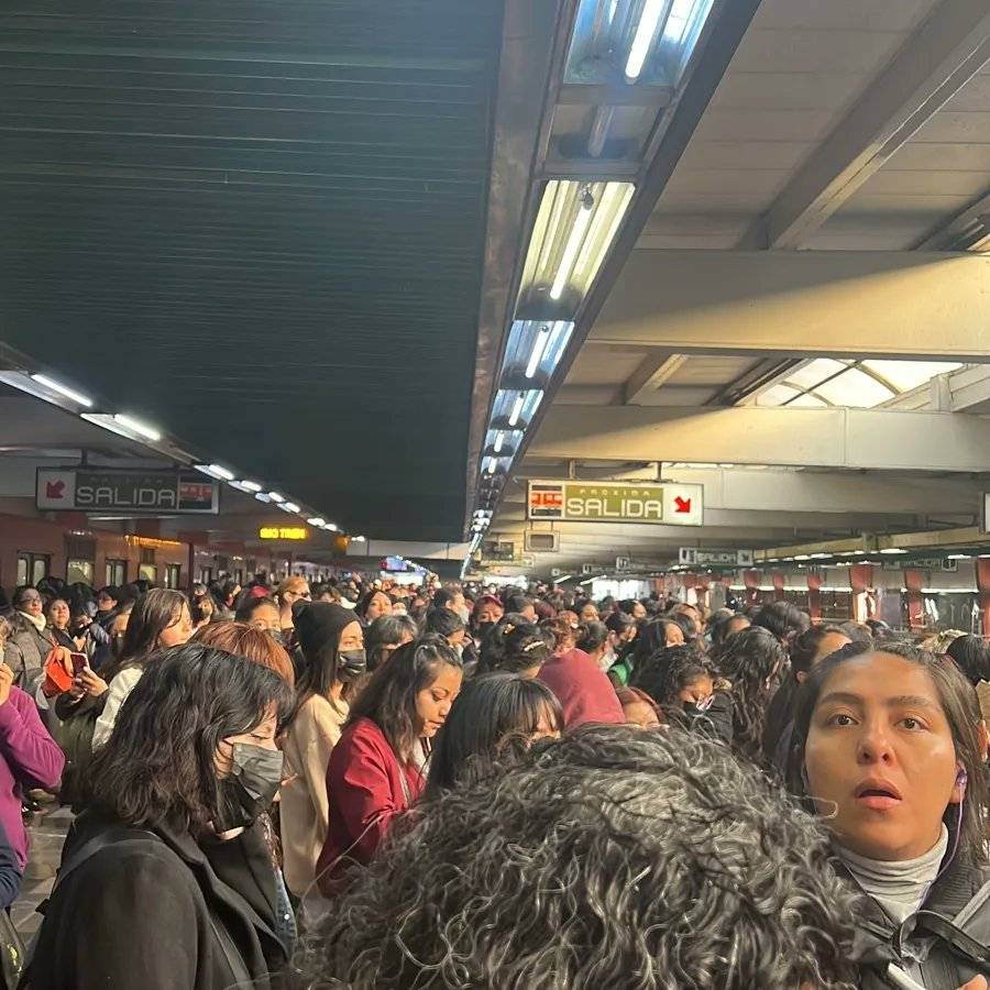 De nuevo Línea 3 del Metro con afectaciones, bajan a usuarios de los trenes
